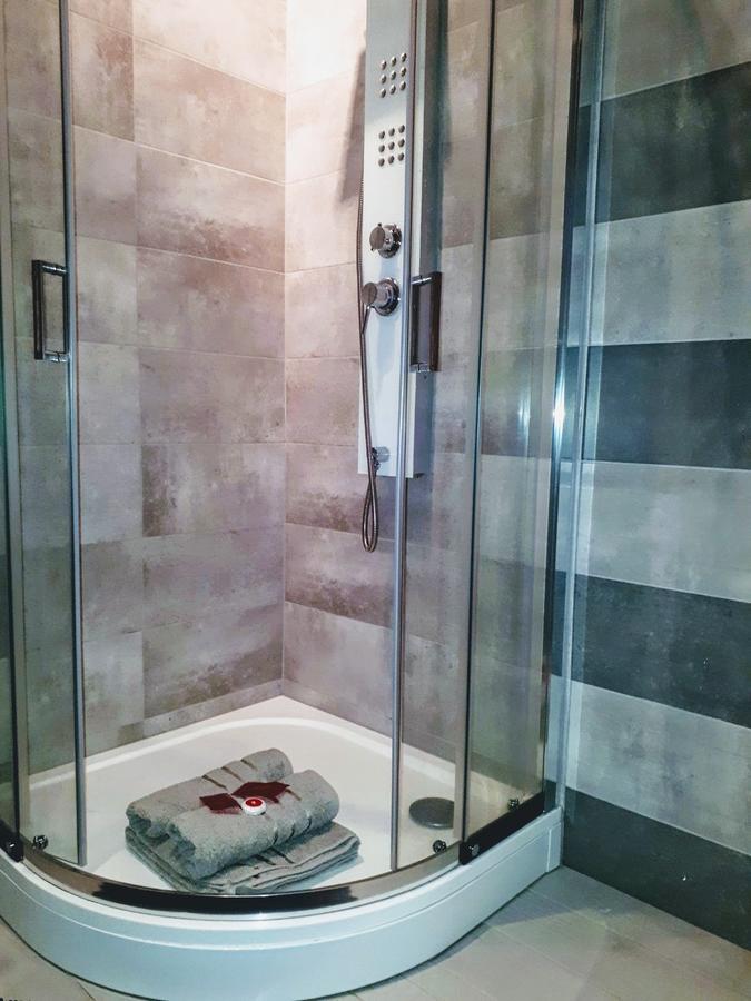 Highsky Oradea Apartments Luaran gambar